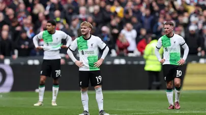 Liverpool'dan şampiyonluk yolunda bir kayıp daha