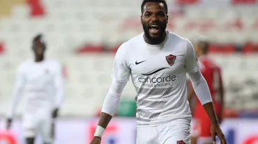 Trabzonspor'un hedefindeydi: Aaron Boupendza transferi resmen gerçekleşti