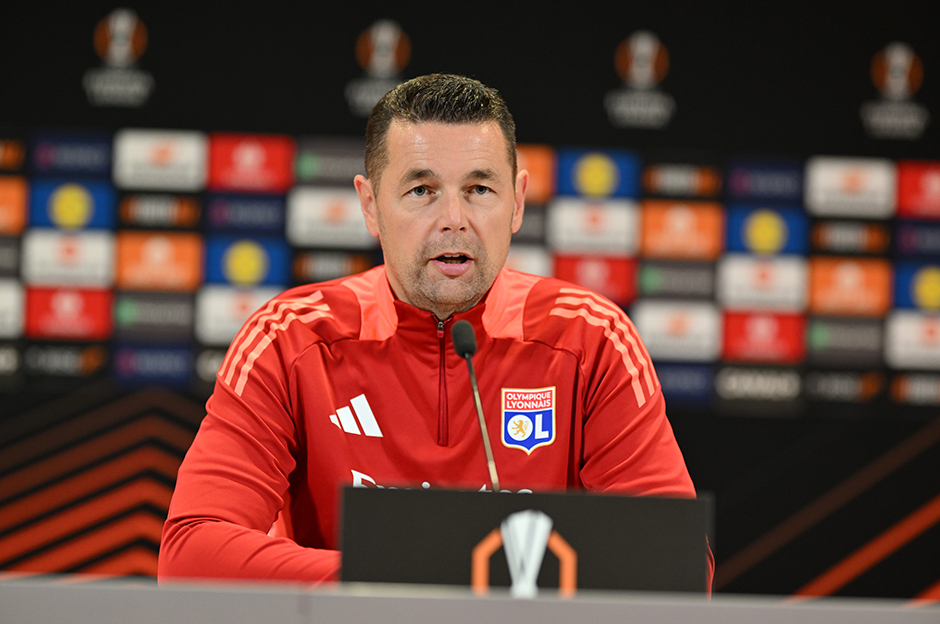 Lyon, Pierre Sage ile yollarını ayırdı