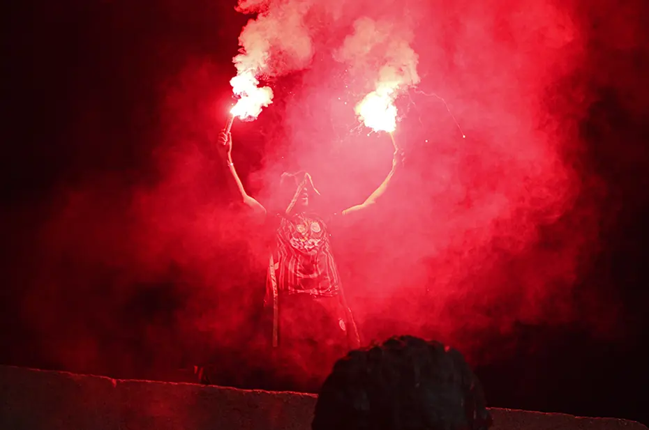 Galatasaraylı taraftarların şampiyonluk ve 5. yıldız kutlamalarından unutulmaz fotoğraflar - 19 Galatasaraylı taraftarların şampiyonluk ve 5. yıldız kutlamalarından unutulmaz fotoğraflar - 19
