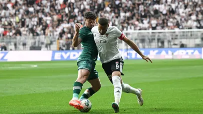 Cenk Tosun gözyaşlarıyla sahadan çıktı! Dizinden sakatlandı zannedildi ama...