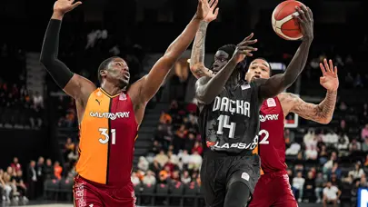 Galatasaray, Cummings'in performansıyla farklı kazandı