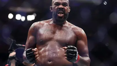 Tarihin en iyisinden viral olan sevinç: Tribünde oturan Trump'ı işaret etti