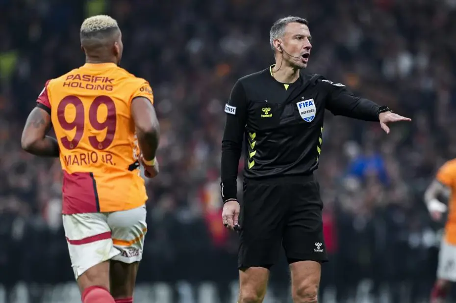 Galatasaray cephesinden Mourinho'ya olay sözler: "Rangers maçında zıplayışını izledik" - 10