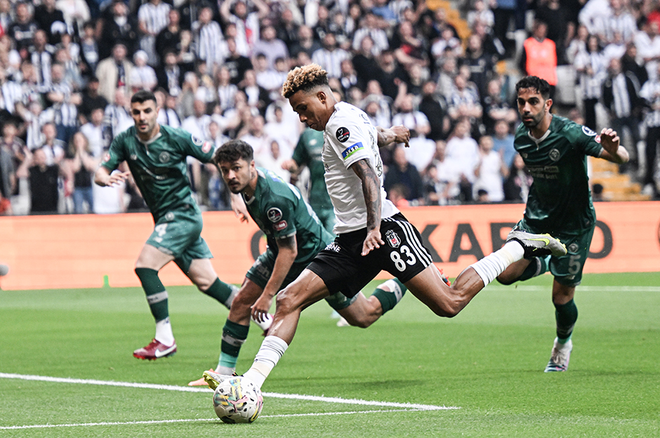 Beşiktaş ikincilik fırsatını tepti!