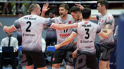 Ziraat Bankkart, Efeler Ligi'nde finale yükseldi