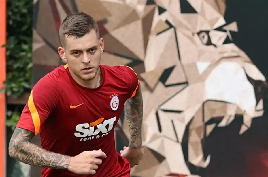 Okan Buruk 3 futbolcunun biletini kesti: Ayrılık sayısı 5'e çıkabilir - 6