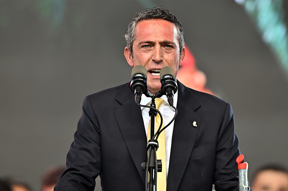 Ali Koç: "Bütün dünyaya Fenerbahçe büyüklüğünü gösterme zamanıdır"