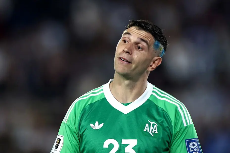 İngiltere'de Emi Martinez yarışı: Chelsea'den çılgın teklif - 4