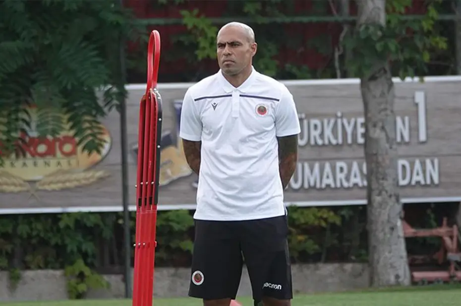 Brezilyalı futbolculardan depremzedeler için yardım organizasyonu - 3 Brezilyalı futbolculardan depremzedeler için yardım organizasyonu - 3