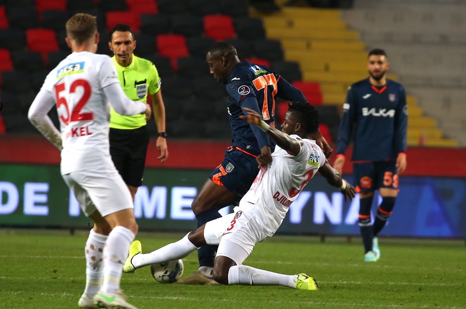 Başakşehir'e Gaziantep'te son dakika şoku!