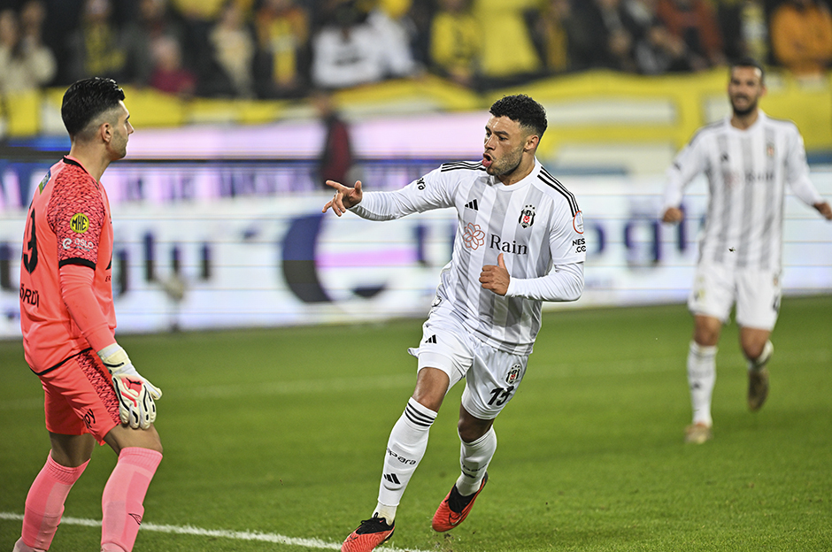 "Tek puanlık selam" | Spor yazarları Beşiktaş için ne dedi?