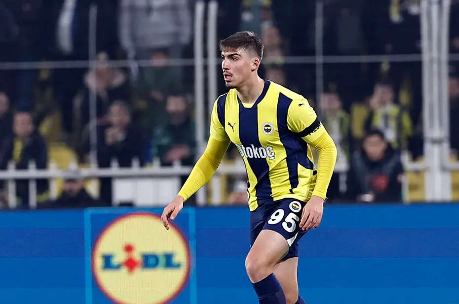 Fenerbahçe'den flaş Yusuf Akçiçek hamlesi: O madde sözleşmesine eklenecek - 2 Fenerbahçe'den flaş Yusuf Akçiçek hamlesi: O madde sözleşmesine eklenecek - 2