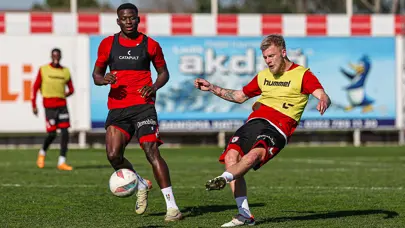 Van Drongelen: "Savunma forvet oyuncumuzun yaptığı baskı ile başlıyor"