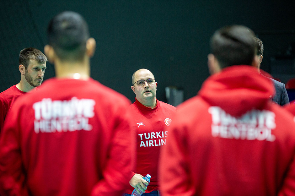 A Milli Erkek Hentbol Takımı'nda İspanyol Daniel Gordo dönemi başladı