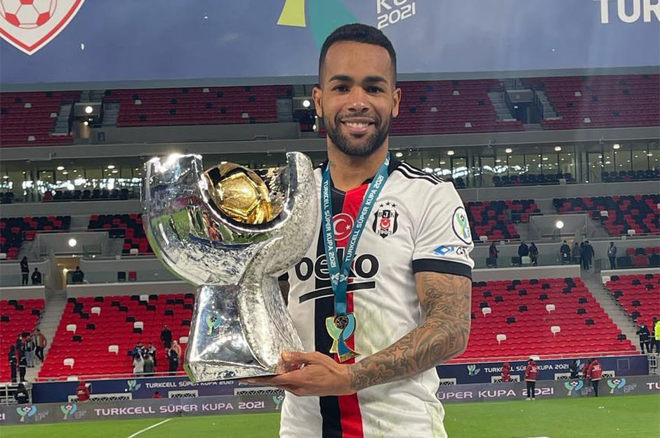 FIFA'dan Alex Teixeira kararı; Beşiktaş'ta transfer yasağı cezası tehlikesi