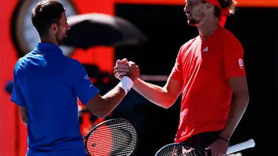 Djokovic maça devam edemedi: Avustralya'da ilk finalist Alexander Zverev