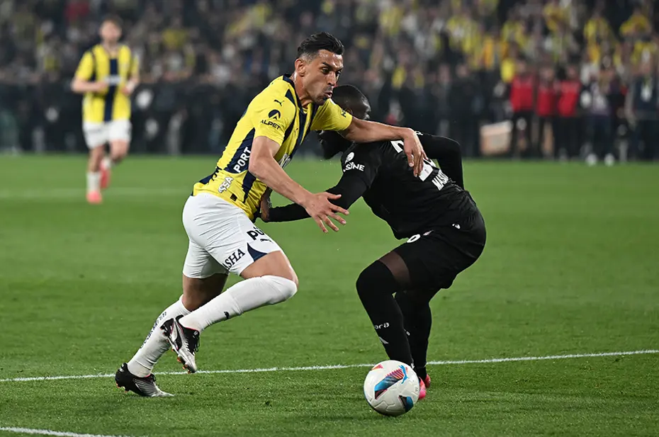 Fenerbahçe'de sezonun kaderini etkileyen an: O maçtan sonra toparlanamadı - 6