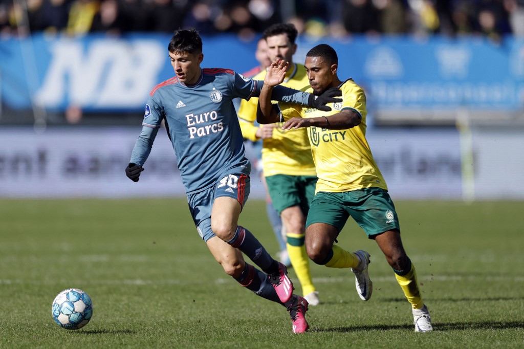 Lider Feyenoord, Fortuna Sittard'ı 4 golle geçti