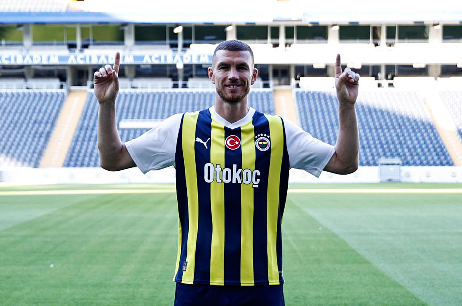 Fenerbahçe, Dzeko'yu resmen duyurdu