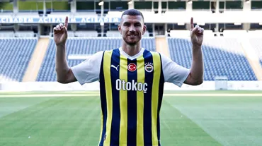 Fenerbahçe, Dzeko'yu resmen duyurdu