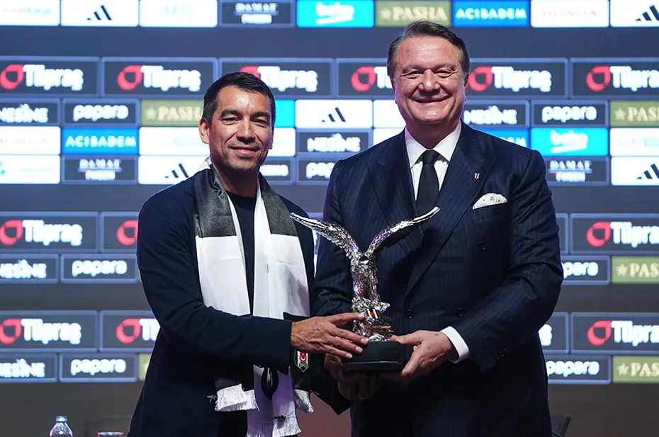 Beşiktaş'tan Copa America çıkarması: Friedel, iki yıldız için devreye girdi - 3 Beşiktaş'tan Copa America çıkarması: Friedel, iki yıldız için devreye girdi - 3