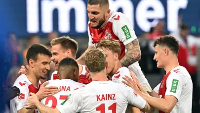 Bundesliga'da hafta gollü başladı: Köln evinde 5 maç sonra kazandı