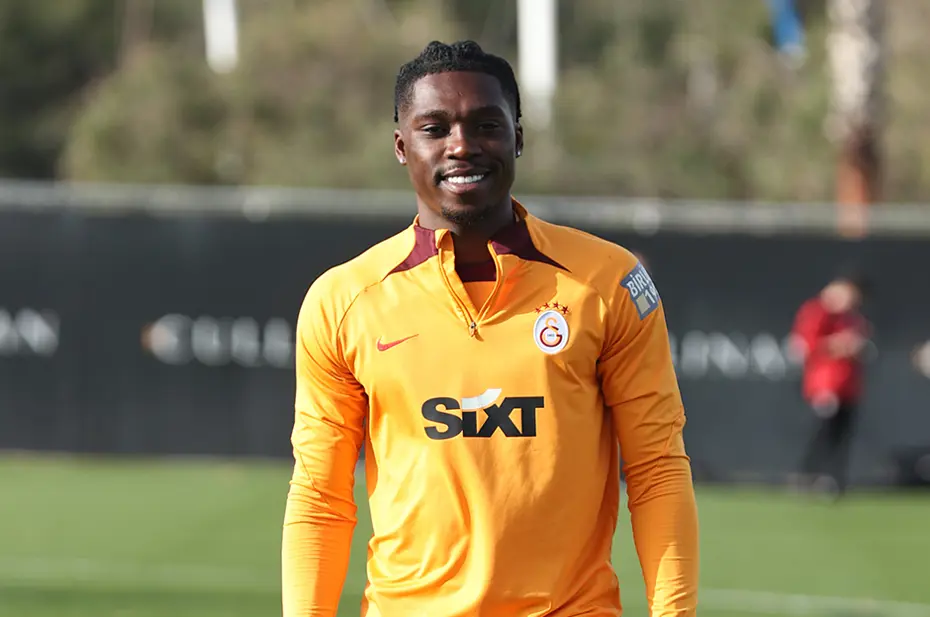 Werder Bremen'den Derrick Köhn açıklaması: Satın alma opsiyonu kullanılacak mı? - 3 Werder Bremen'den Derrick Köhn açıklaması: Satın alma opsiyonu kullanılacak mı? - 3