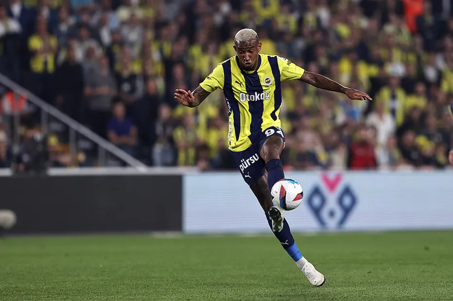 Trio ekibi noktayı koydu: Fenerbahçe'nin penaltı beklediği pozisyonda karar doğru mu? - 12 Trio ekibi noktayı koydu: Fenerbahçe'nin penaltı beklediği pozisyonda karar doğru mu? - 12