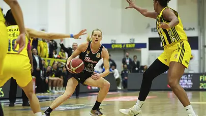 Fenerbahçe Opet şampiyonluğa bir adım uzakta Fenerbahçe Opet şampiyonluğa bir adım uzakta