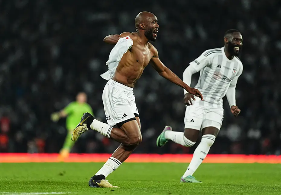 Hüseyin Yücel "Gidiyor" dedi, Serdal Adalı izin vermedi: Beşiktaş'ta sürpriz gelişme - 4