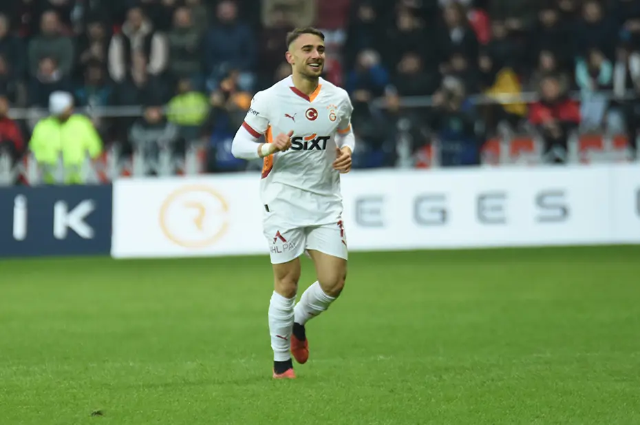 Galatasaray'da Yunus Akgün'ün kariyer sezonu - 3 Galatasaray'da Yunus Akgün'ün kariyer sezonu - 3
