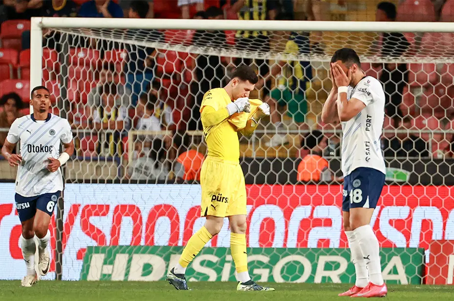 "Mourinho galiba gitmiş!" | Spor yazarları Fenerbahçe için ne dedi? - 2