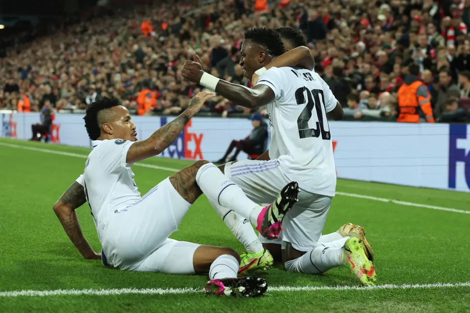 Real Madrid, Liverpool'a karşı geri döndü ve fark attı - 16