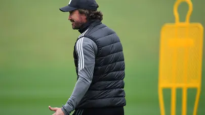 Harry Kewell yeni takımına imzayı attı