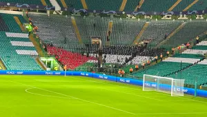 Celtic taraftarı "Filistin" uyarılarını dinlemedi Celtic taraftarı "Filistin" uyarılarını dinlemedi