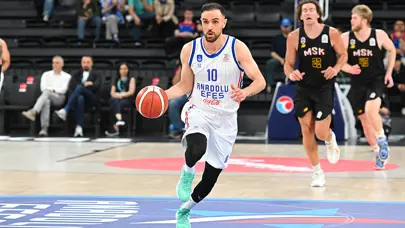 Anadolu Efes yarı finalde