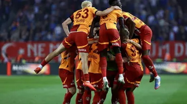 Galatasaray'da çifte kupa hedefi