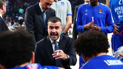 Anadolu Efes, Baskonia Vitoria-Gasteiz deplasmanında