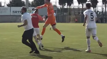 İZLE | Sosyal medya Van Spor'un kalecisini konuşuyor: Sahalarda ender görülen an