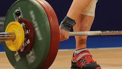 Enes Çelik, Avrupa Şampiyonası'nda koparmada 4. oldu