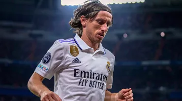 Real Madrid, Luka Modric'le sözleşme yeniledi