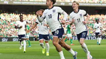 İngiltere, İrlanda'yı 2 golle geçti
