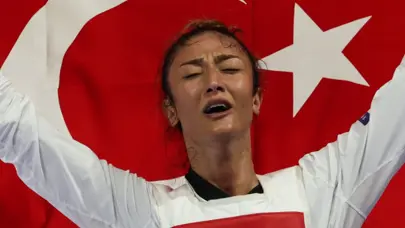 SON DAKİKA | Paris 2024'te Nafia Kuş Aydın'dan bronz madalya