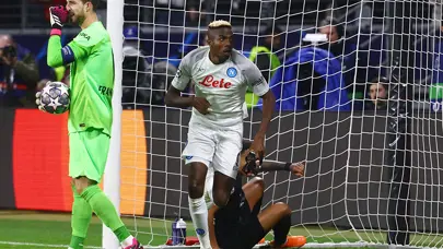 Napoli, Şampiyonlar Ligi'nde de doludizgin ilerliyor