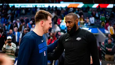 NBA'de Lakers ve Dallas'tan tarihi takas: LeBron James ve Luka Doncic aynı takımda