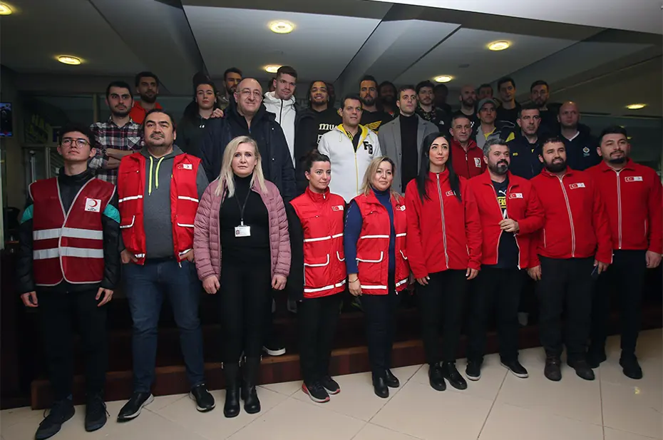 Jorge Jesus ve Fenerbahçeli sporculardan kan bağışı kampanyasına destek - 6