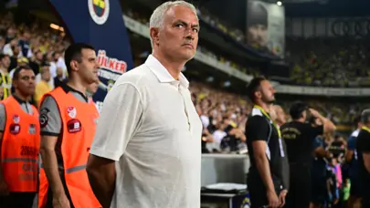 Mourinho tahtaya ilk onların adını yazdı: 3 isim şartlar ne olursa olsun ilk 11 başlayacak