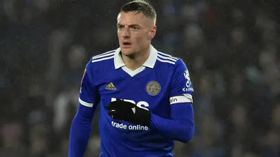 37 yaşındaki Jamie Vardy'den 1 yıllık imza