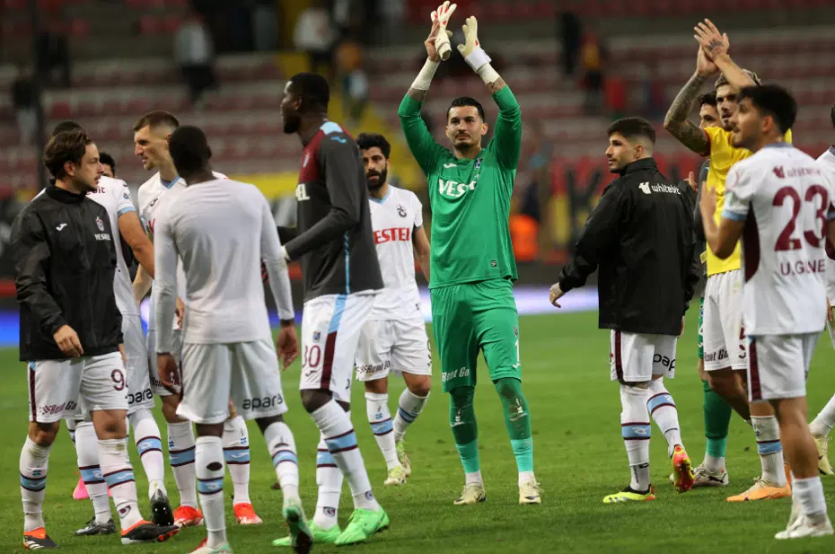 "Enis maçın kahramanıydı" | Spor yazarları Trabzonspor için ne dedi? - 3 "Enis maçın kahramanıydı" | Spor yazarları Trabzonspor için ne dedi? - 3